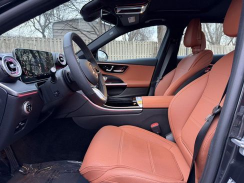 Used 2025 Mercedes-Benz C 300 4MATIC Sedan image 19