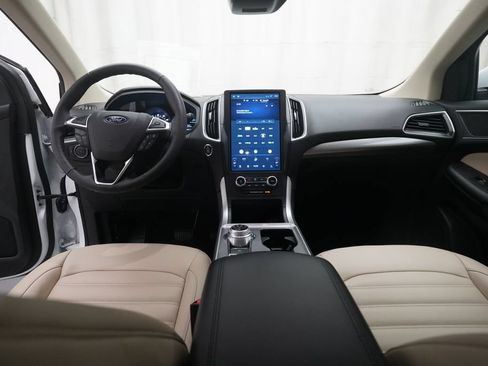 Used 2024 Ford Edge SEL w/ Convenience Package AWD/4WD image 5