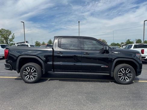 Used 2023 GMC Sierra 1500 AT4 w/ AT4 Premium Package AWD/4WD image 1