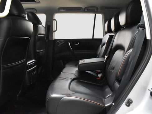 Used 2020 Nissan Armada SL w/ Premium Package image 6