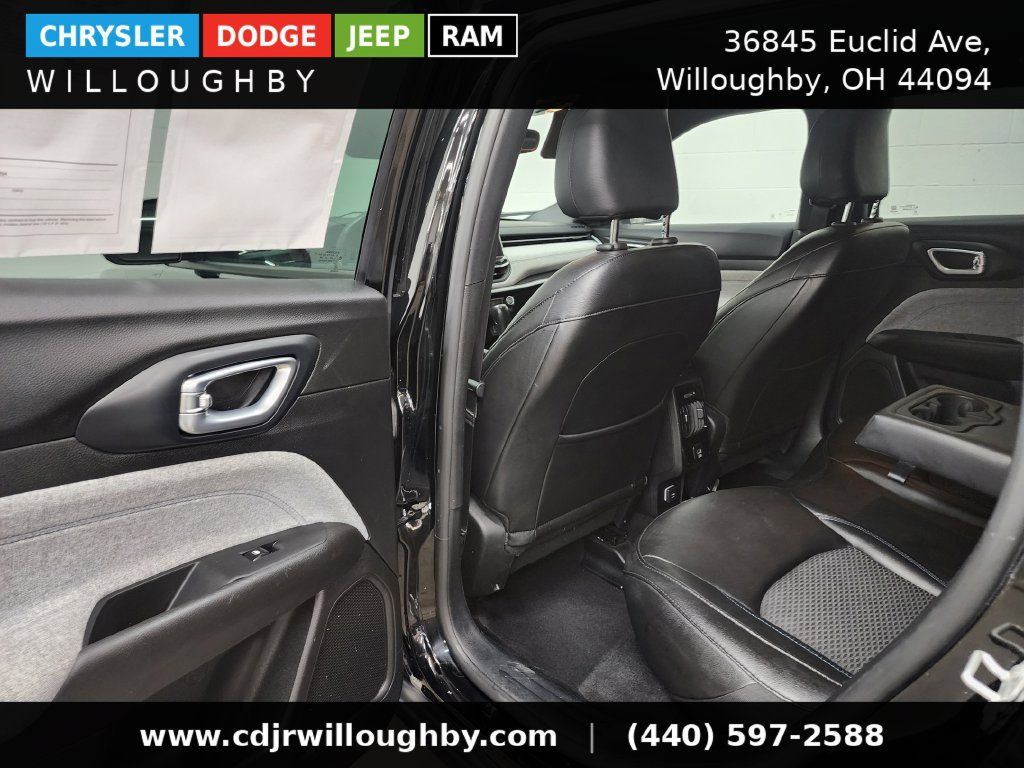 Used 2024 Jeep Compass Latitude AWD/4WD image 24