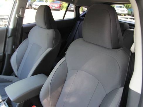 Used 2025 Subaru Crosstrek 2.5i Premium AWD/4WD image 19