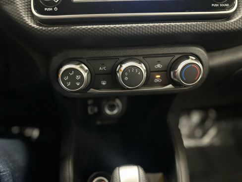 Used 2022 Nissan Kicks S image 20