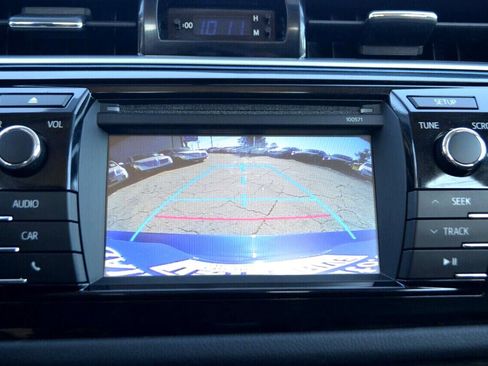 Used 2016 Toyota Corolla S Premium image 41