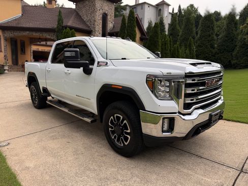 Used 2020 GMC Sierra 2500 SLE w/ SLE Convenience Package AWD/4WD image 4