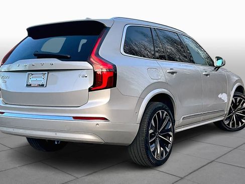 Used 2025 Volvo XC90 T8 Plus image 12