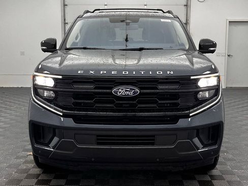 New 2025 Ford Expedition Max Active image 16