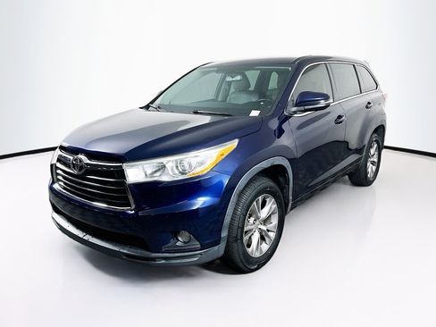 Used 2014 Toyota Highlander Plus image 3