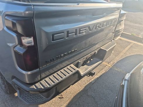 Used 2019 Chevrolet Silverado 1500 LT Trail Boss AWD/4WD image 16