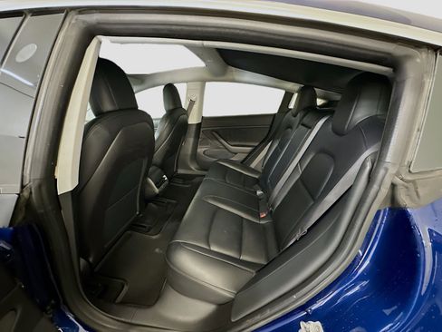 Used 2018 Tesla Model 3 Long Range image 28