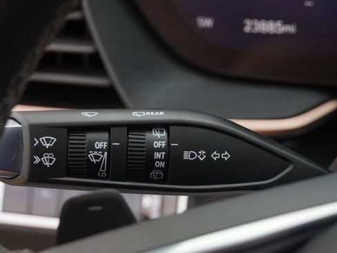 Used 2025 Buick Envision Sport Touring AWD/4WD image 30