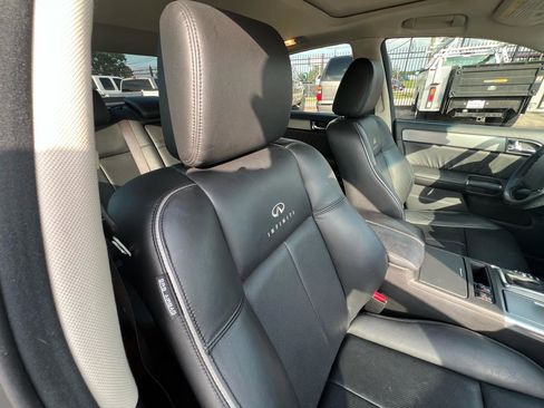 Used 2007 INFINITI M45 Sport w/ Technology Pkg RWD image 39
