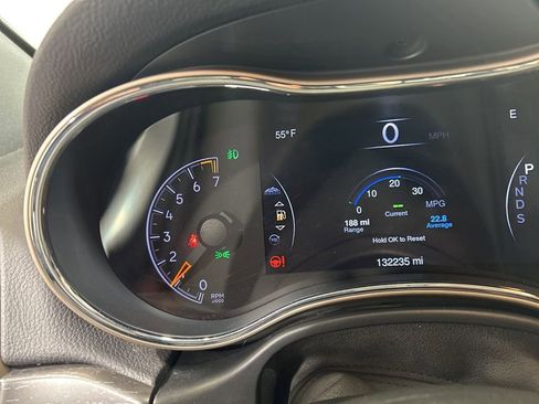 Used 2015 Jeep Grand Cherokee Limited image 26