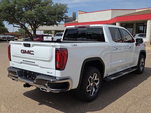 New 2026 GMC Sierra 1500 SLT AWD/4WD image 4