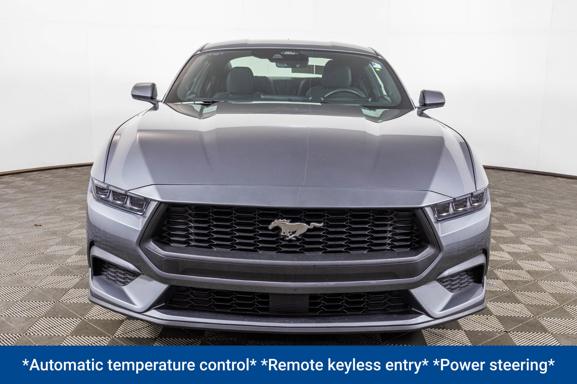 Used 2025 Ford Mustang Coupe RWD image 8
