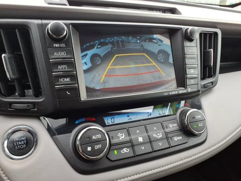 Used 2017 Toyota RAV4 Limited FWD image 21