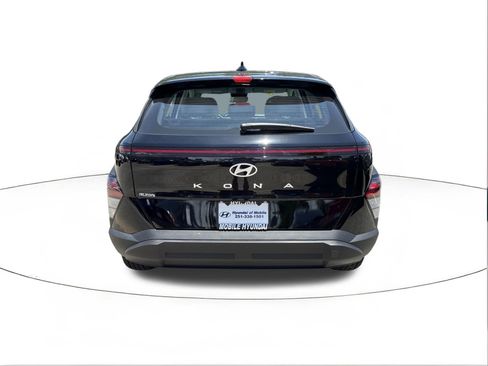 Certified 2026 Hyundai Kona SE FWD image 4