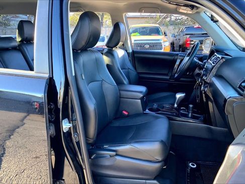 Used 2021 Toyota 4Runner TRD Off-Road AWD/4WD image 9