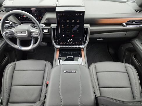Used 2026 GMC Yukon Denali w/ Sun & Power Step Package AWD/4WD image 23