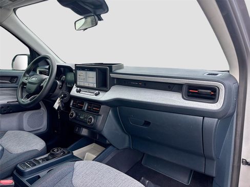 Used 2022 Ford Maverick XLT image 28