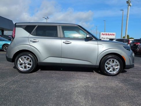 Used 2024 Kia Soul LX w/ Option Group 015 image 3