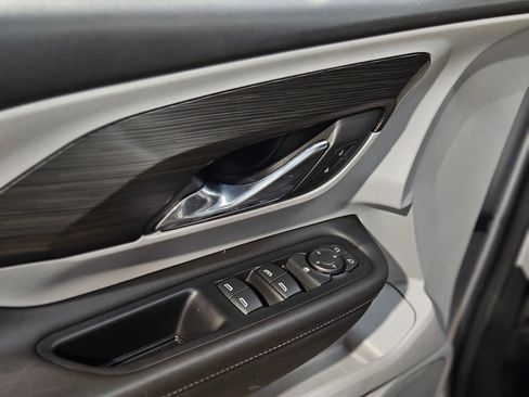 Used 2023 GMC Terrain SLE image 21