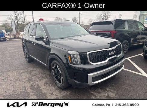 Used 2023 Kia Telluride EX image 3