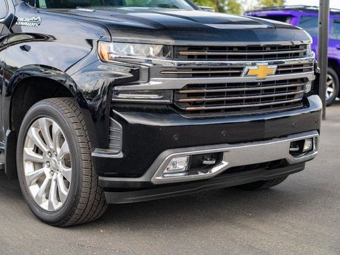 Used 2020 Chevrolet Silverado 1500 High Country w/ Technology Package image 6