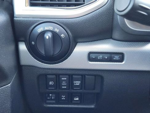 Used 2017 Nissan Titan PRO-4X image 24