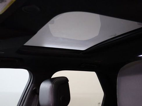 Used 2021 Land Rover Discovery S R-Dynamic image 10