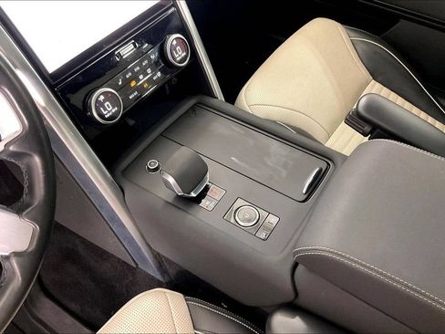 Used 2022 Land Rover Discovery S R-Dynamic AWD/4WD image 17