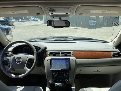 Used 2008 GMC Sierra 2500 SLT w/ Sun And Navigation Package AWD/4WD image 12