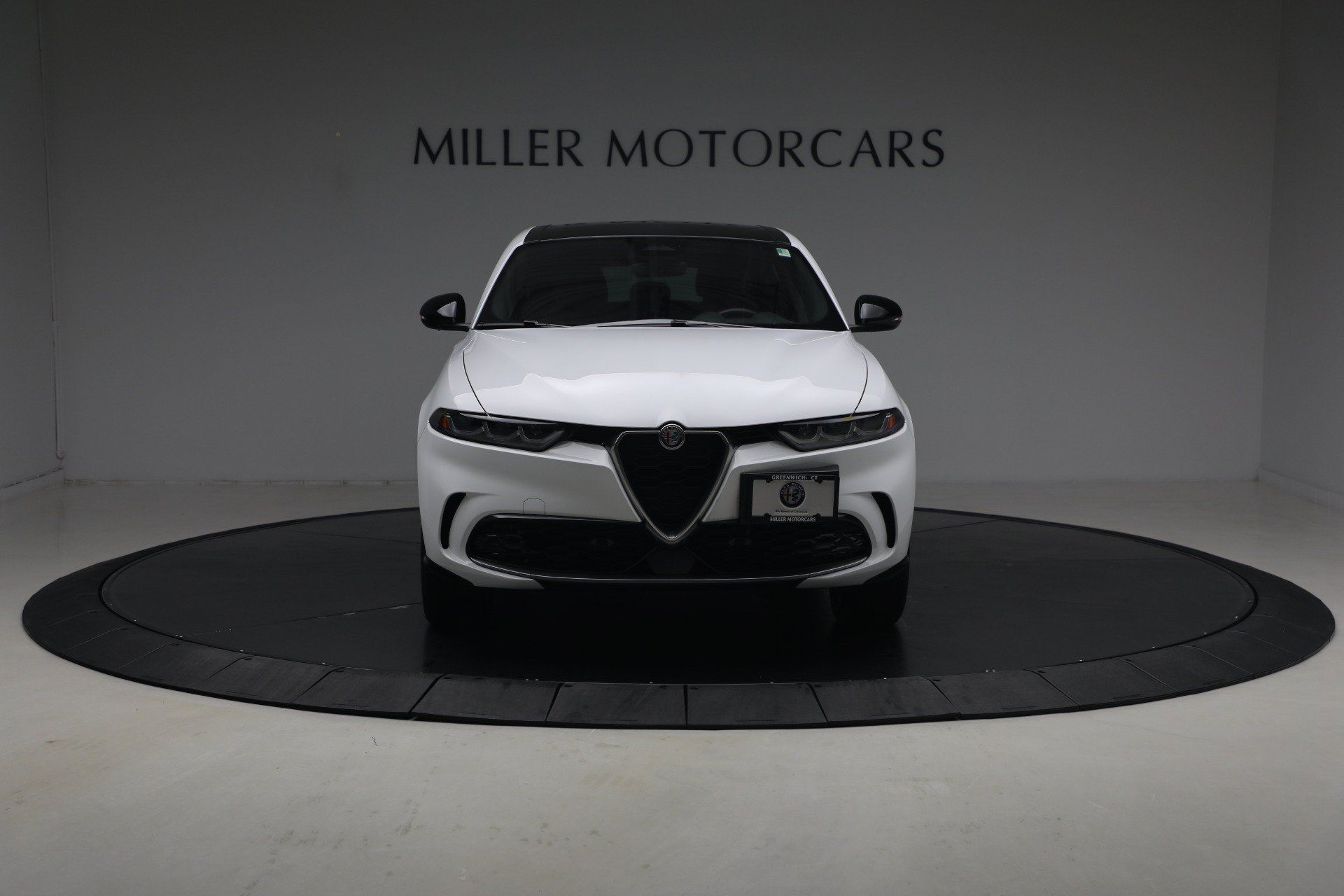 Used 2024 Alfa Romeo Tonale Ti w/ Premium Interior Package AWD/4WD image 11