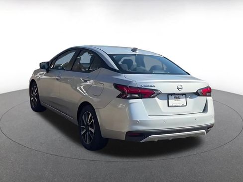 Used 2025 Nissan Versa SV image 11