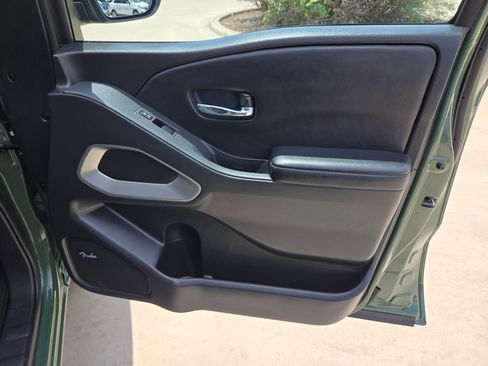 Certified 2025 Nissan Frontier SV w/ SV Convenience Package RWD image 28