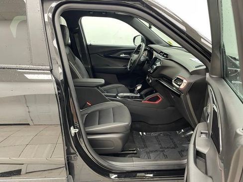 Used 2023 Chevrolet TrailBlazer RS w/ Convenience Package AWD/4WD image 16