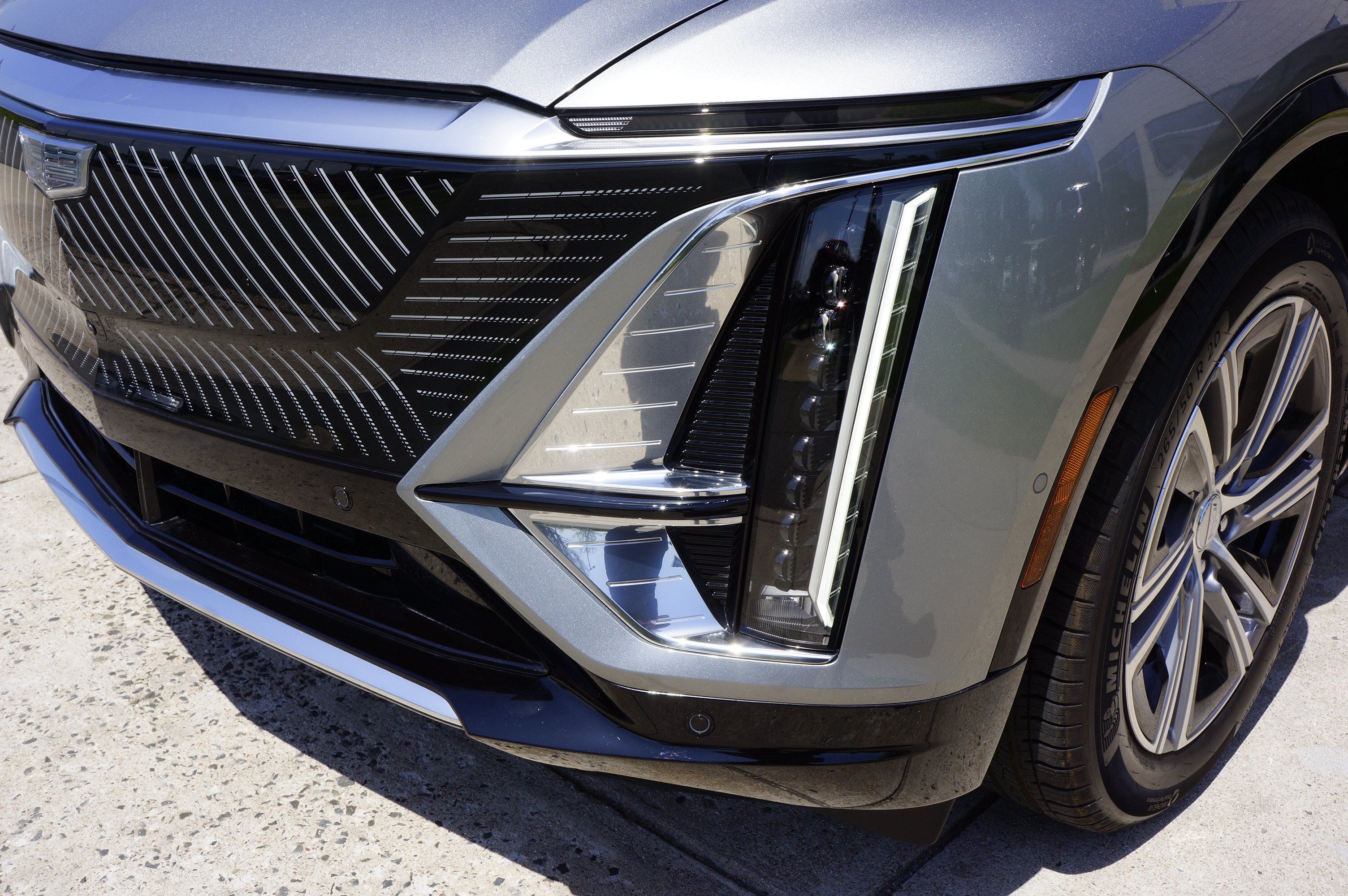 Used 2024 Cadillac Lyriq Tech RWD image 16