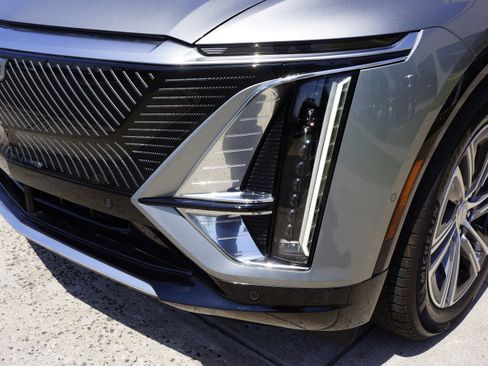 Used 2024 Cadillac Lyriq Tech image 16