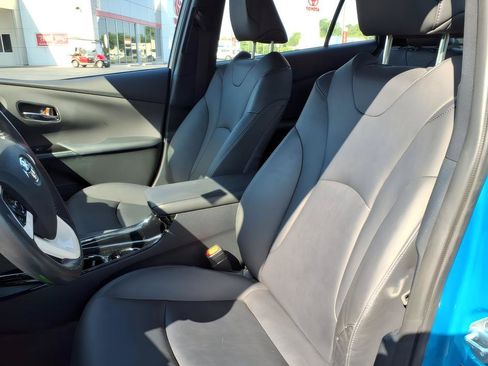 Used 2017 Toyota Prius Prime Advanced FWD image 14