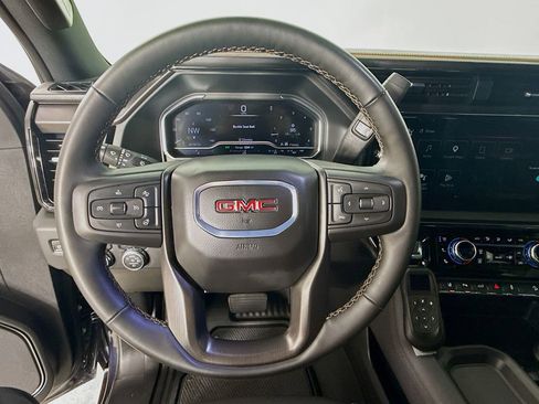 Used 2024 GMC Sierra 2500 AT4 w/ AT4 Premium Plus Package AWD/4WD image 12
