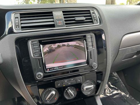 Used 2016 Volkswagen Jetta Sport w/ Lighting Package image 5