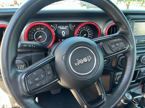 Used 2021 Jeep Wrangler Sport AWD/4WD image 16