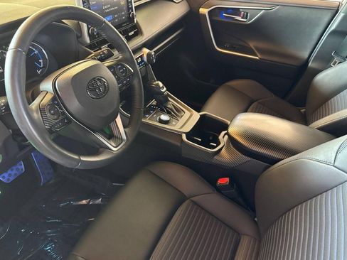 Used 2022 Toyota RAV4 XSE AWD/4WD image 4