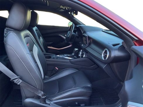 Used 2016 Chevrolet Camaro SS image 18