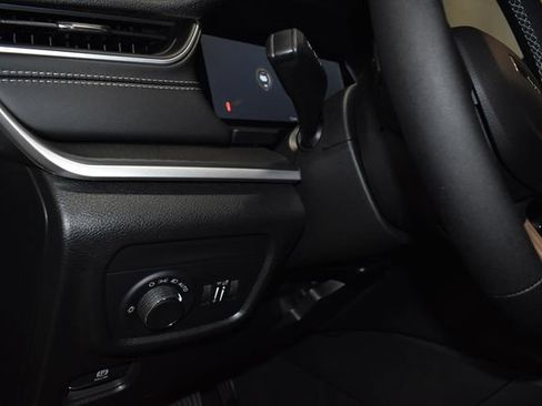 New 2025 Jeep Grand Cherokee Altitude image 25