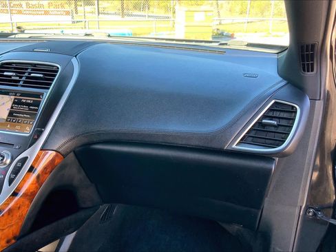 Used 2018 Lincoln MKX Reserve w/ Lincoln MKX Climate Package image 18