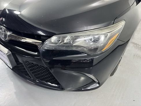 Used 2017 Toyota Camry XSE FWD image 28