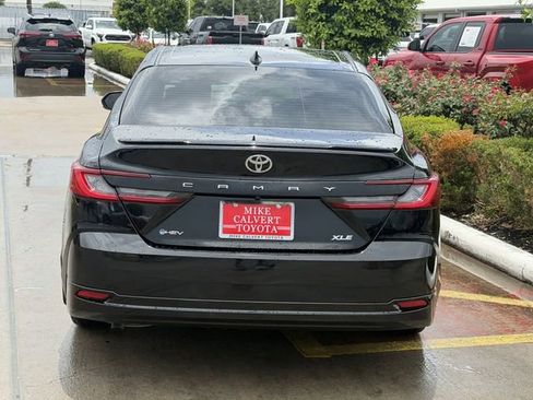 Used 2026 Toyota Camry XLE FWD image 6