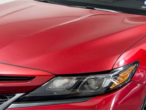 Used 2021 Toyota Camry SE image 11