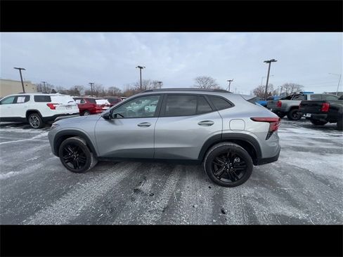 Certified 2024 Chevrolet Trax ACTIV w/ Sunroof Package image 5